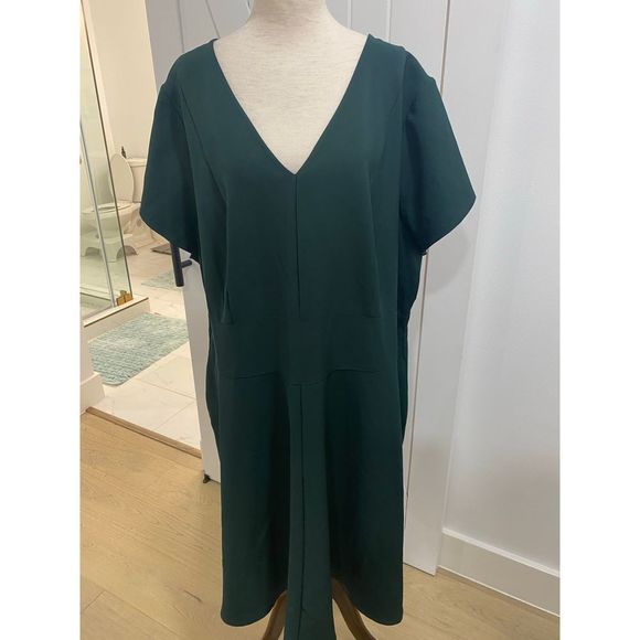 Lane Bryant Dresses & Skirts - Lane Bryant hunter green dress